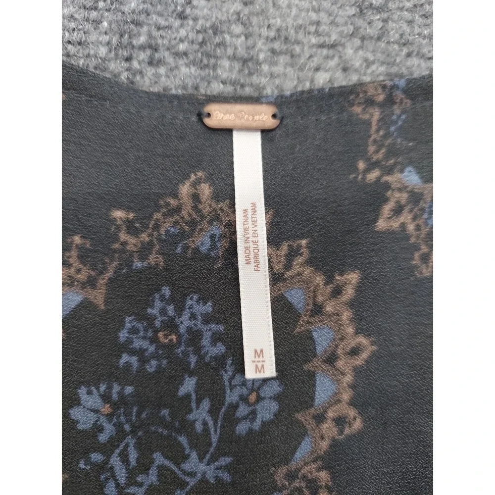 Free People Top Women Medium Gray Cowling Around Medallion Print‎ Blouse Flowy